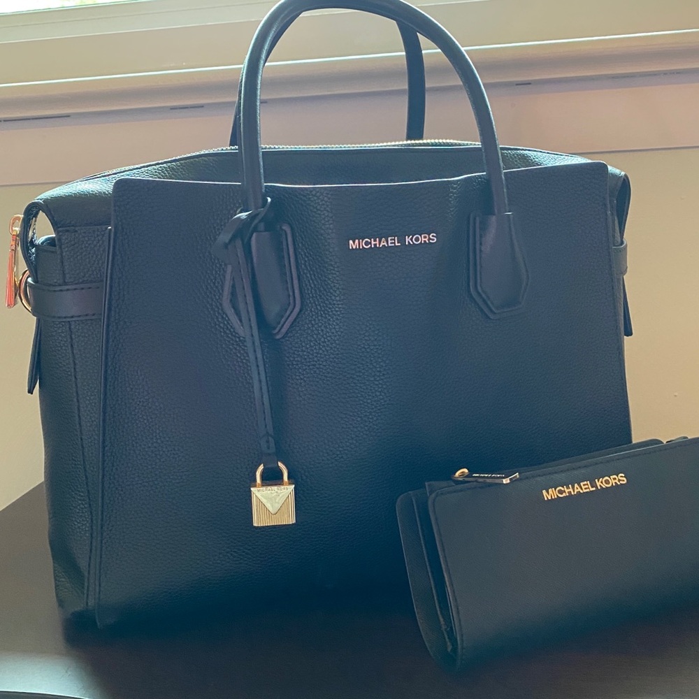 Michael Kors Black Leather Handbag & Wallet